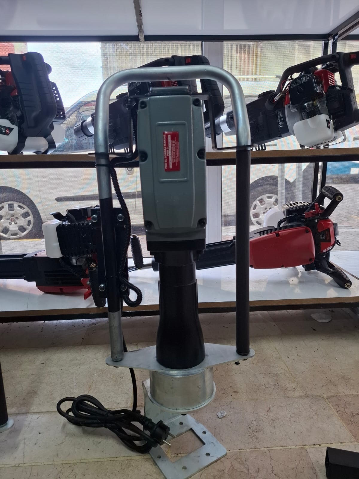 Elektrikli Kazık Çakma Makinası